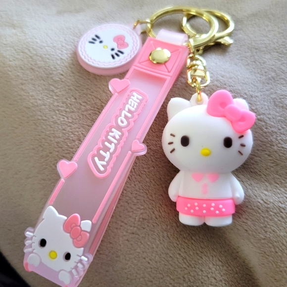 Sanrio Super Cute Hello Kitty Keychain or Bag Charm 💕 - Picture 9 of 9